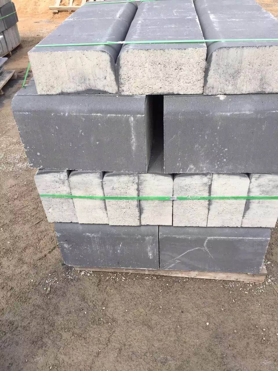 路邊石